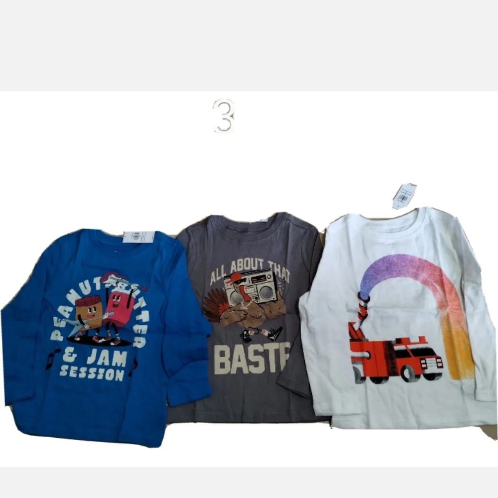 Kids clothes lot of 3
